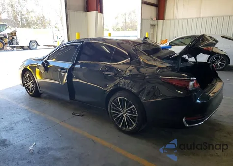 2025 Lexus Es 300H Base z USA, uszkodzony, nr VIN 58ADA1C17SU075657